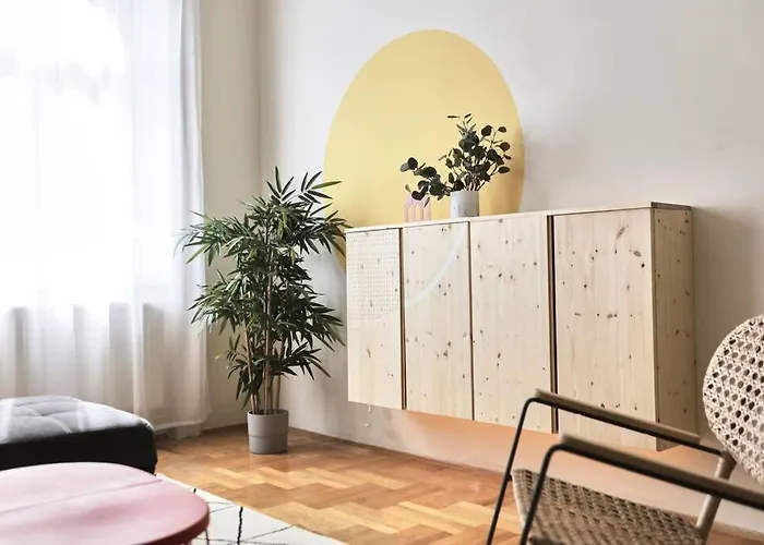 Unwind In Style W Sauna Dsgn 2Br Home