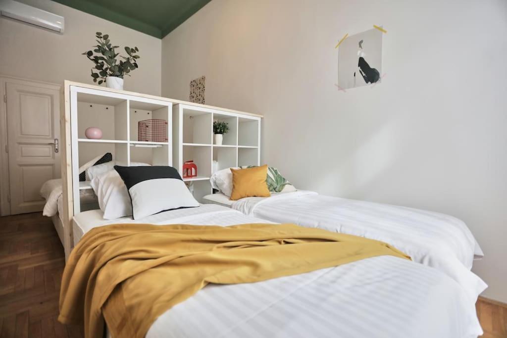 Unwind In Style W Sauna Dsgn 2br Apartment