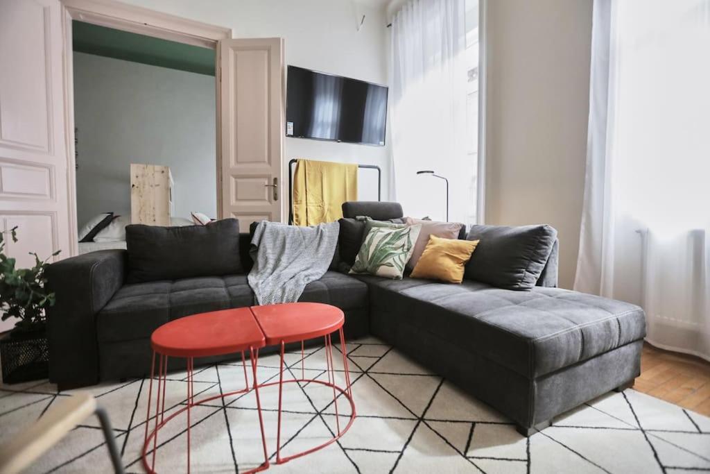 Apartment Unwind In Style W Sauna Dsgn 2br