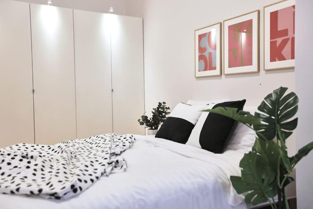 Apartment Unwind In Style W Sauna Dsgn 2br *