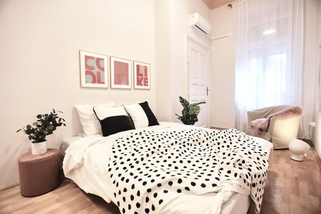 Unwind In Style W Sauna Dsgn 2br Apartment Budapest