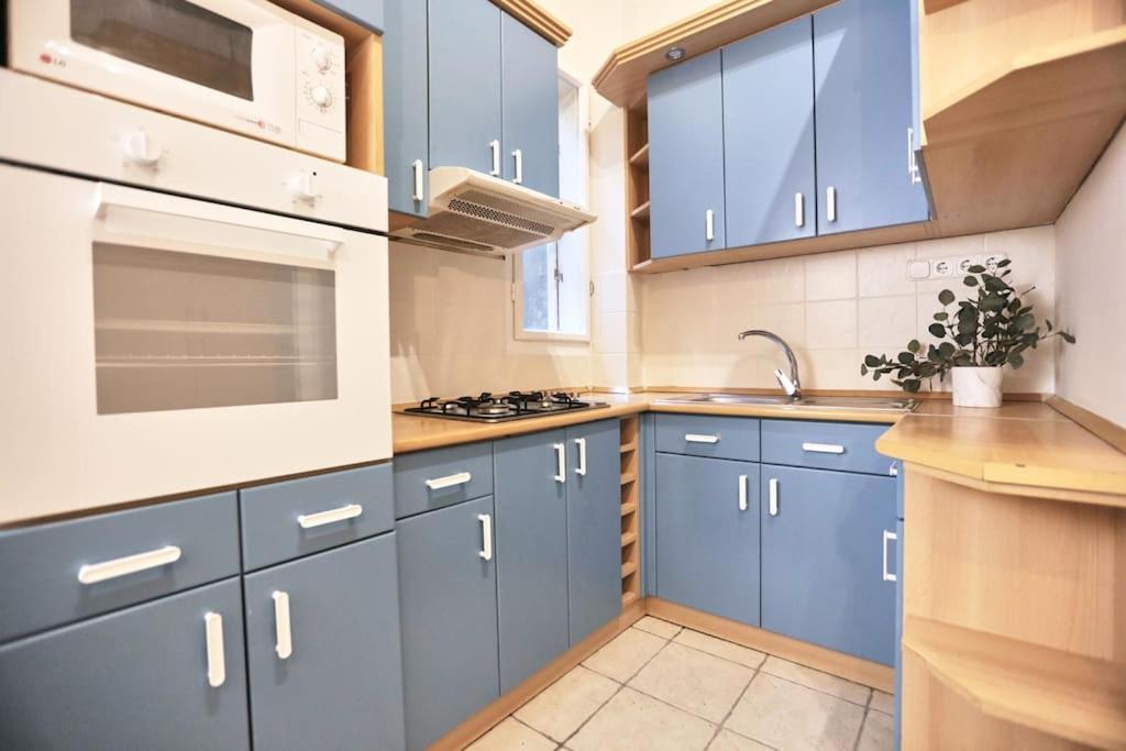 Apartment Unwind In Style W Sauna Dsgn 2br Budapest